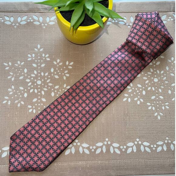 Hardy Amies London 100% Silk Vintage Pink Necktie - Picture 1 of 15